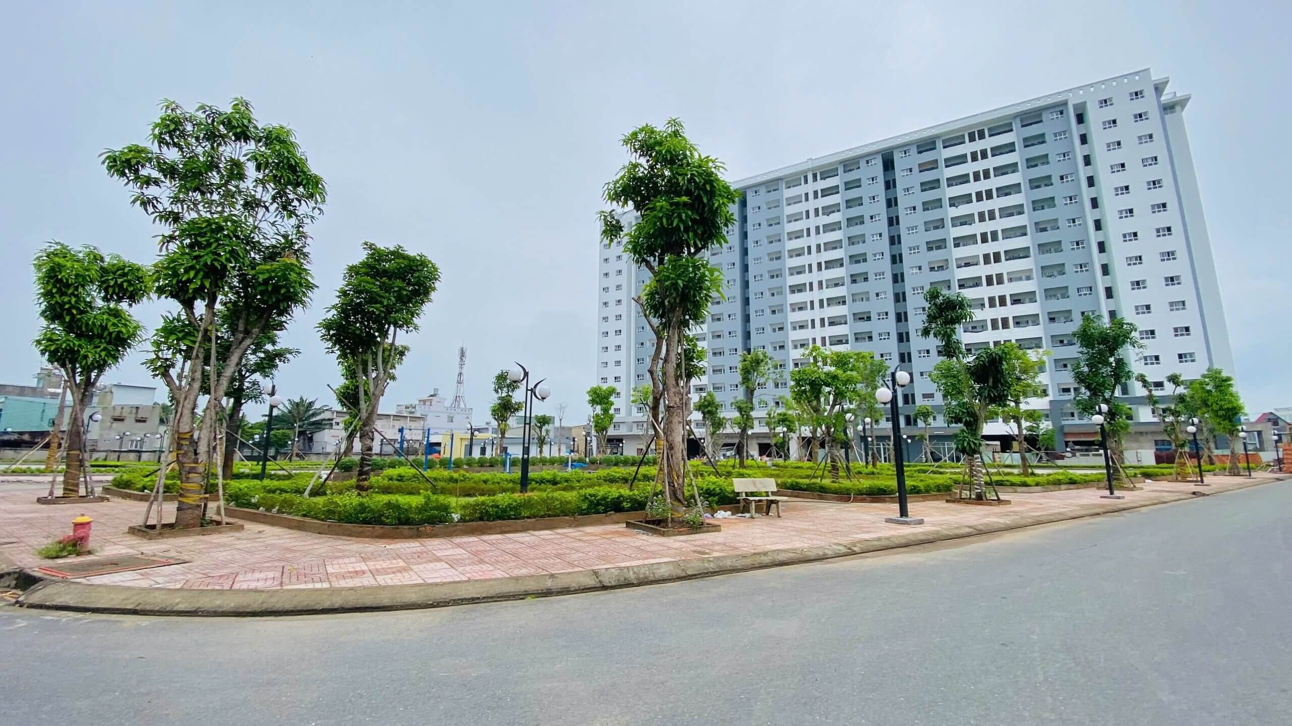 So sánh Conic Boulevard với các dự án lân cận 1